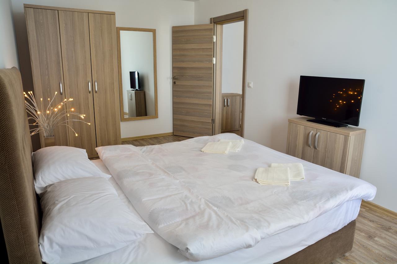 Oceana Summerland Apartment Mamaia Kültér fotó